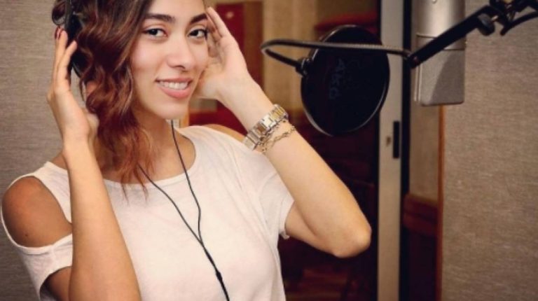 "احب الحمش " احدث كليبات الفنانة زيزى عادل 7