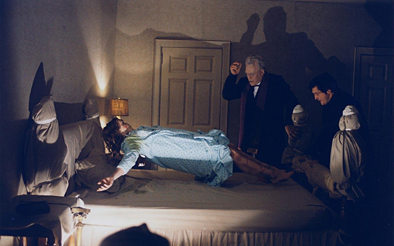 مراجعة فيلم The Exorcist .. اقوى فيلم رعب مقتبس عن قصة حقيقية 3