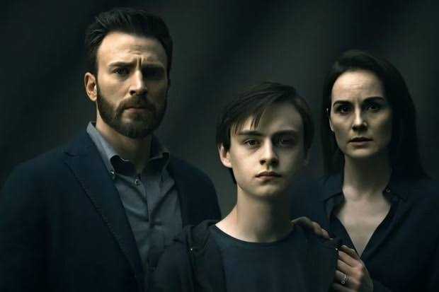 اكثر من 40 مسلسل قصير ستشاهدهم على الاطلاق - اشهر مسلسلات قصيرة 26 مسلسل Defending Jacob