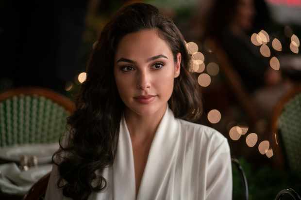 Gal-Gadot-Wonder-Woman-1984-b8f82eb