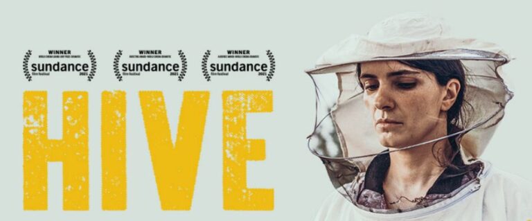 مراجعة فيلم hive – قصة صمود في وجه تقاليد المجتمع وتوابع الحرب الأليمة